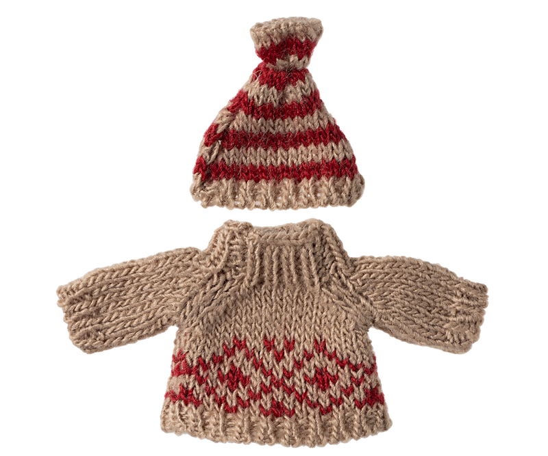 Knitted sweater and hat | Mum mouse