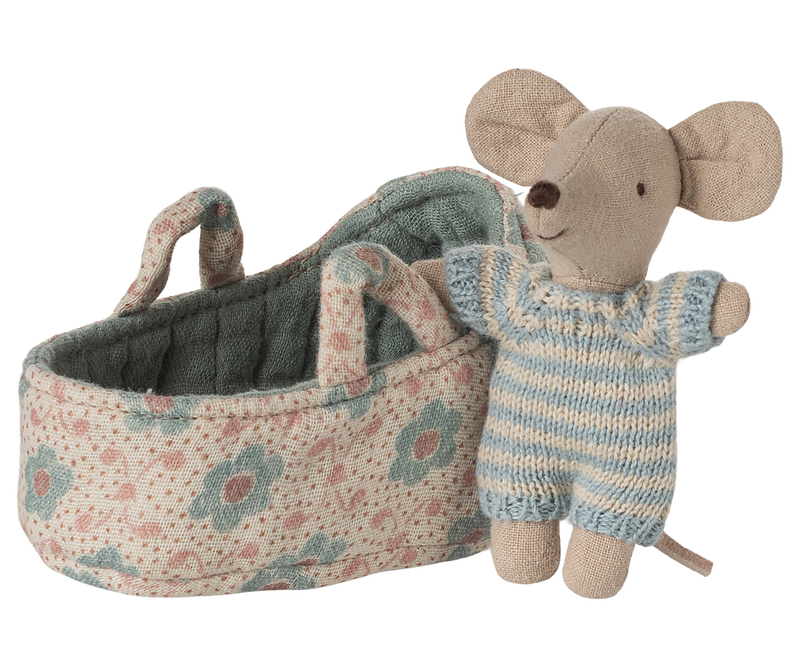 Baby mouse in carry cot | Blue