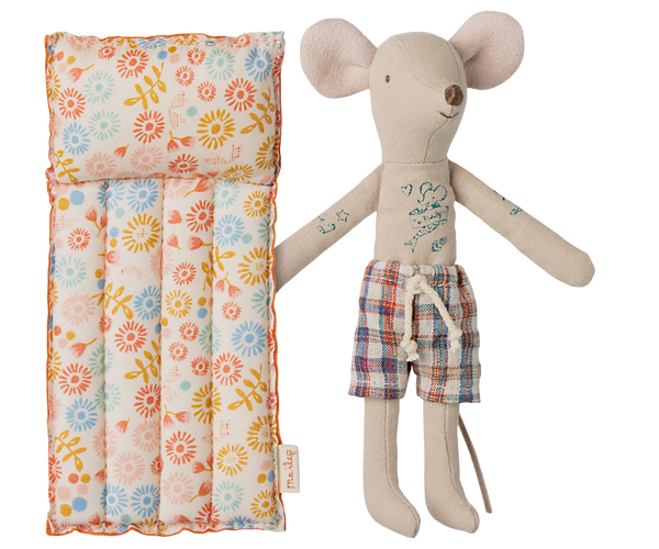 Beach mouse with air mattress | Dad Flower