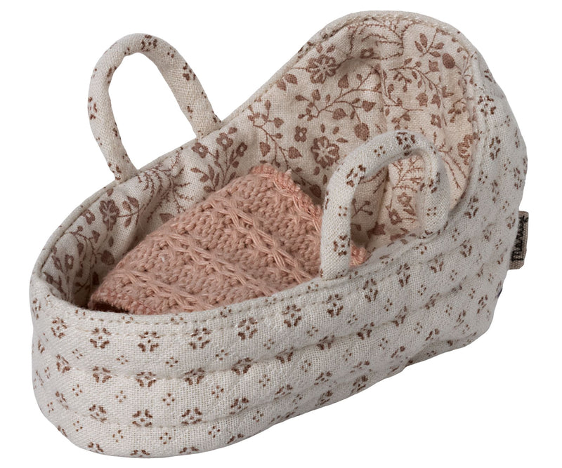 Carry Cot | baby mouse