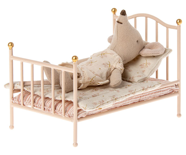 Vintage Bed, Mouse | Rose