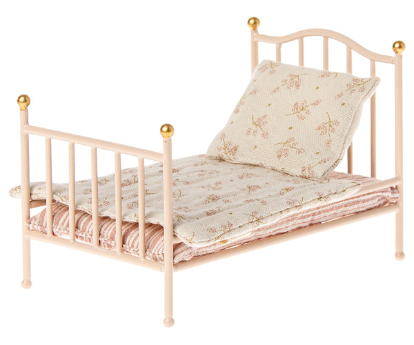 Vintage Bed, Mouse | Rose